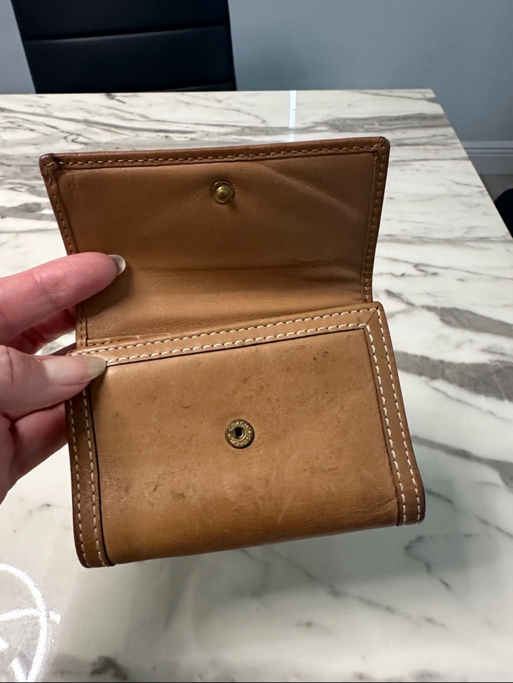 Coach Tan Brown Leather Trifold Key & Card Holder with Signature Canvas - Picture 2 of 4